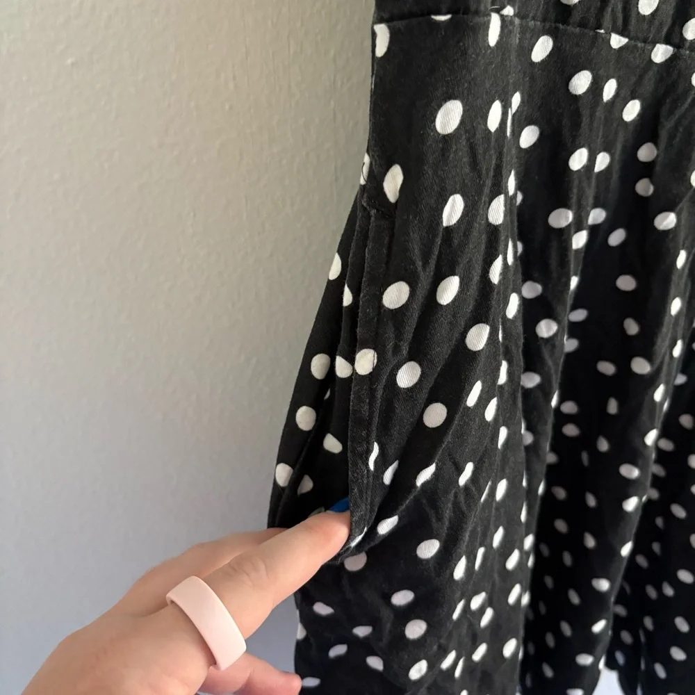 Old‎ Navy • Black and White Polka Dot Dress